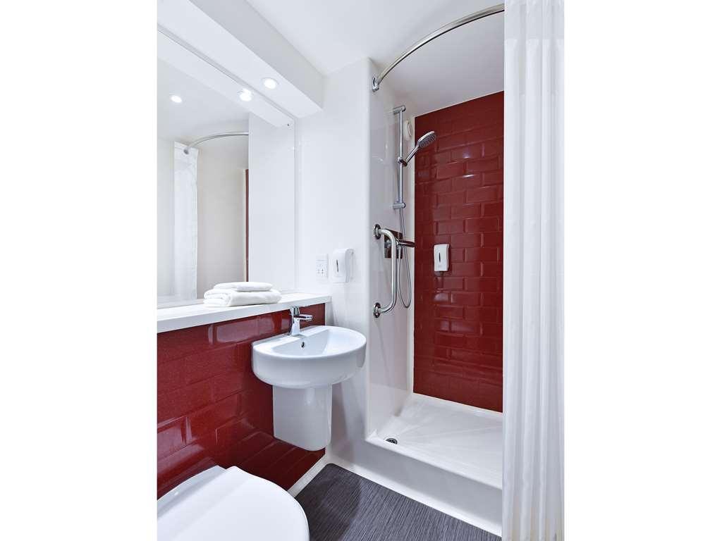 Travelodge Northwich Lostock Gralam Ruang foto